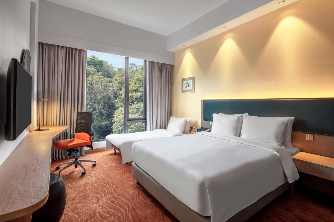 Holiday Inn Express Kota Kinabalu City Centre By Ihg מראה חיצוני תמונה
