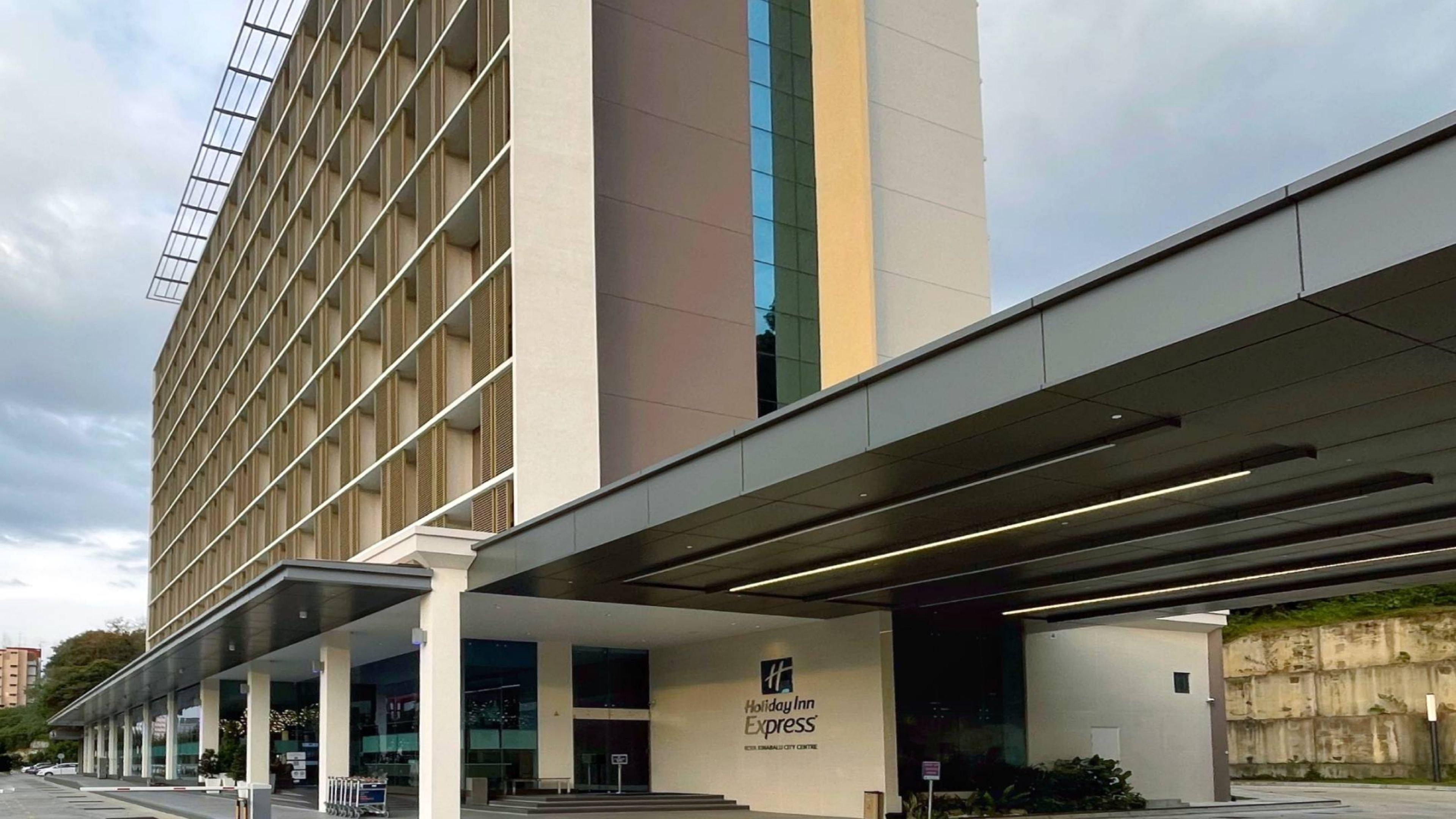 Holiday Inn Express Kota Kinabalu City Centre By Ihg מראה חיצוני תמונה